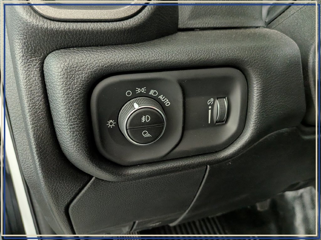 New 2026 RAM 2500 Tradesman w/ Chrome Appearance Group AWD/4WD image 15