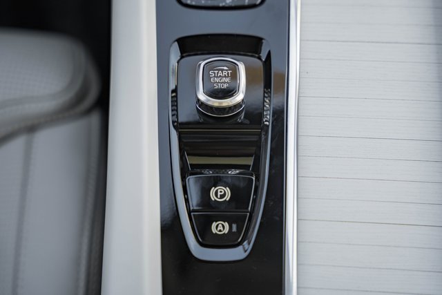 New 2026 Volvo XC60 B5 Ultra w/ Protection Package Premier image 26