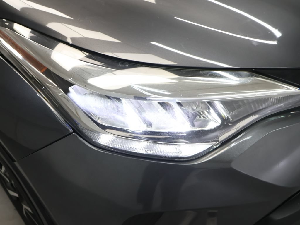 Used 2021 Toyota C-HR XLE FWD image 26