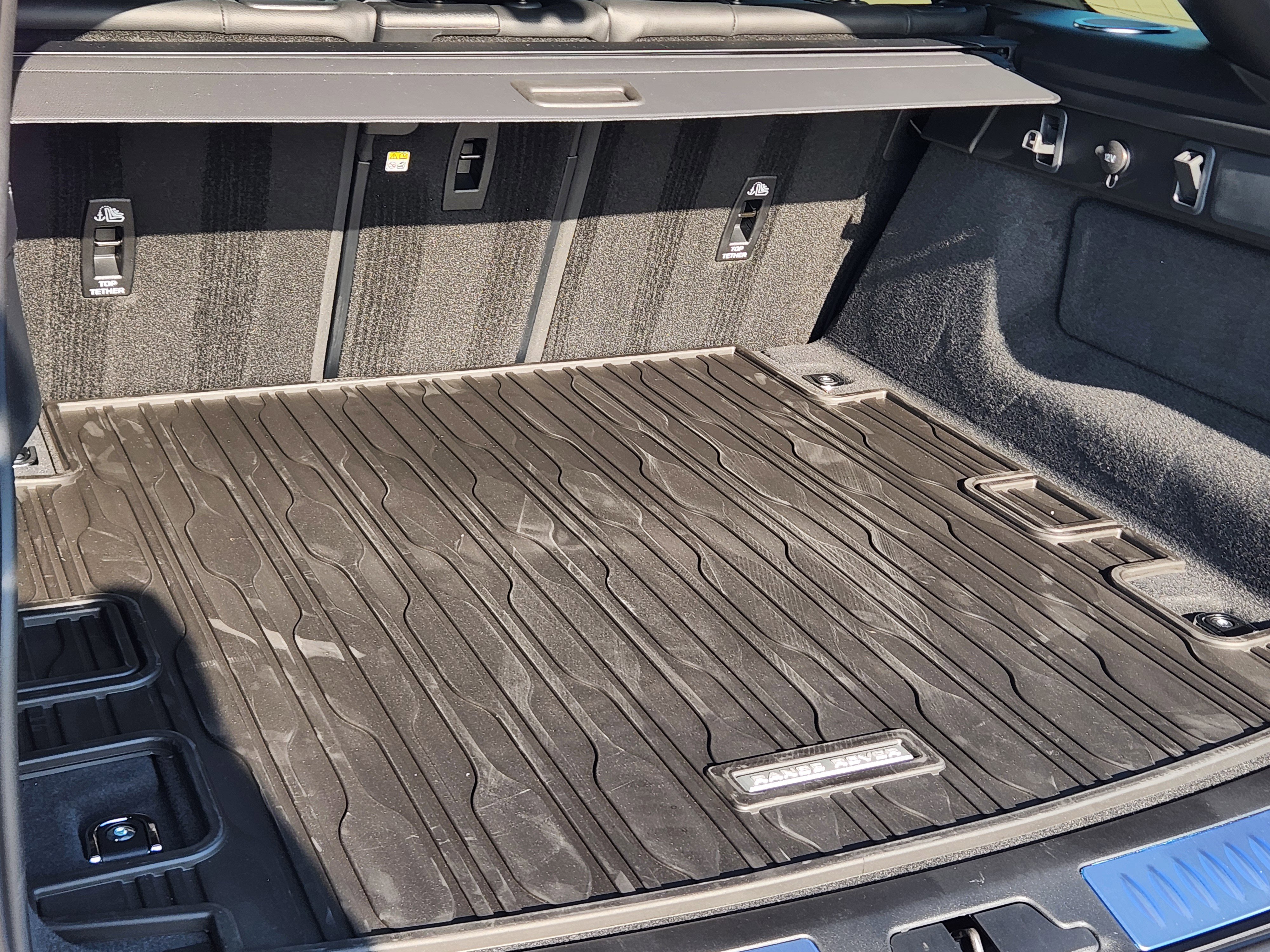 New 2026 Land Rover Range Rover Velar Dynamic SE image 33