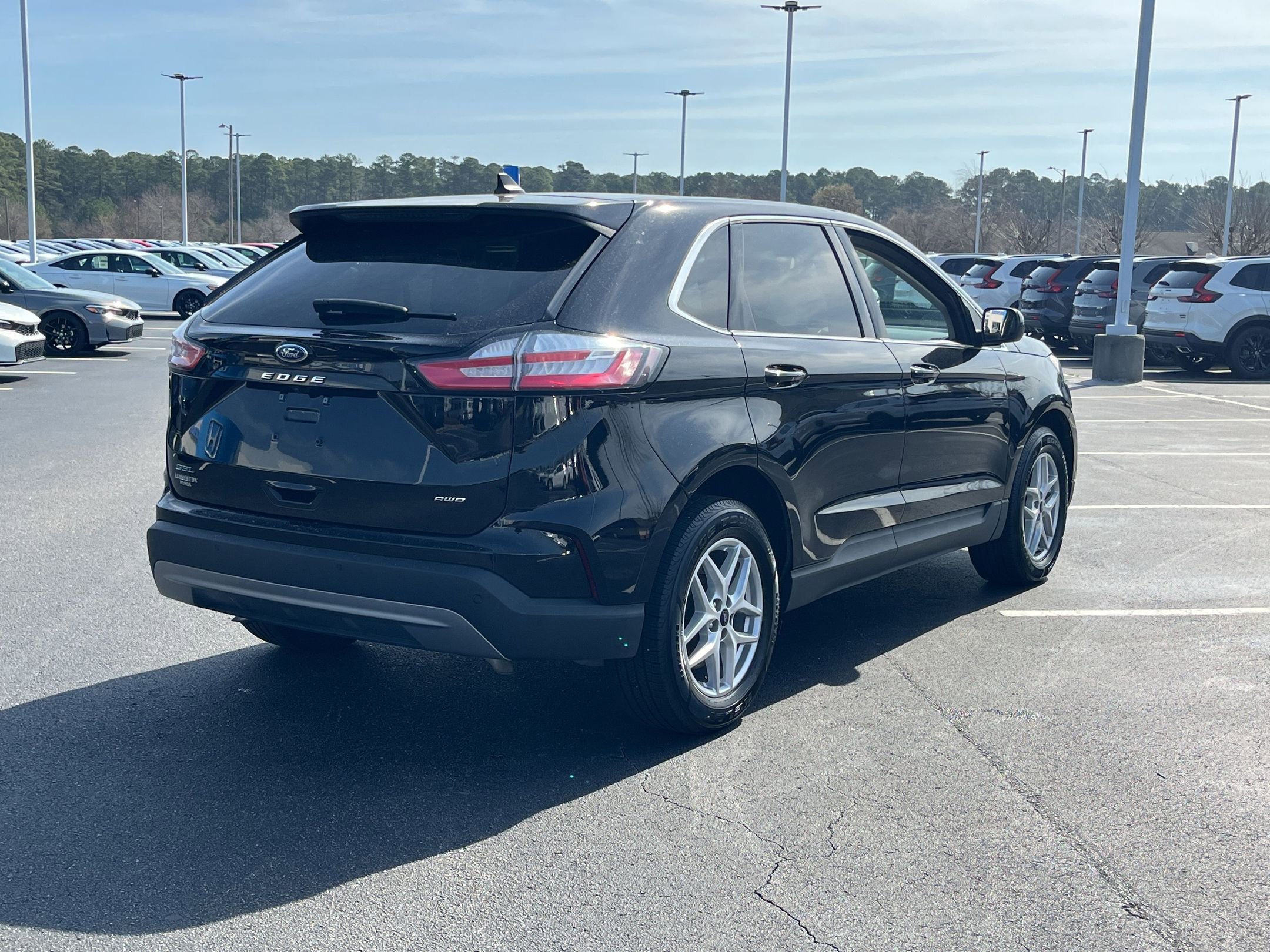 Used 2024 Ford Edge SEL image 3
