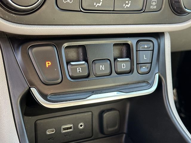 Used 2021 GMC Terrain SLE image 14