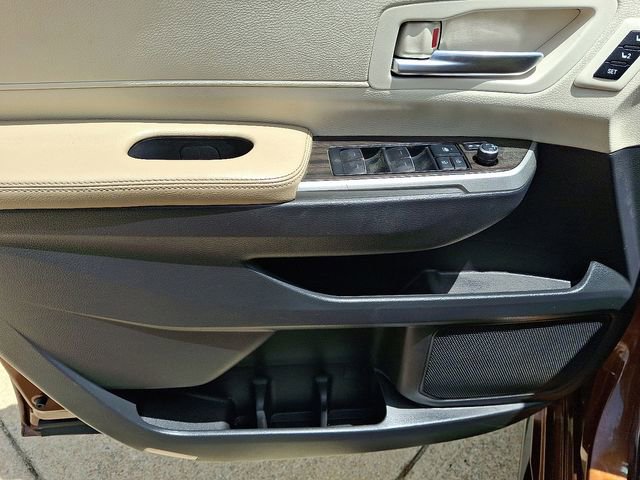 Used 2021 Toyota Sienna Limited image 17