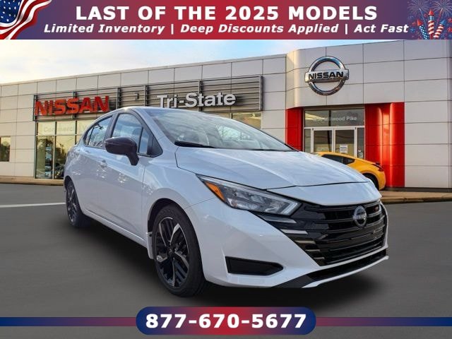 New 2025 Nissan Versa SR w/ Trunk Package FWD image 1