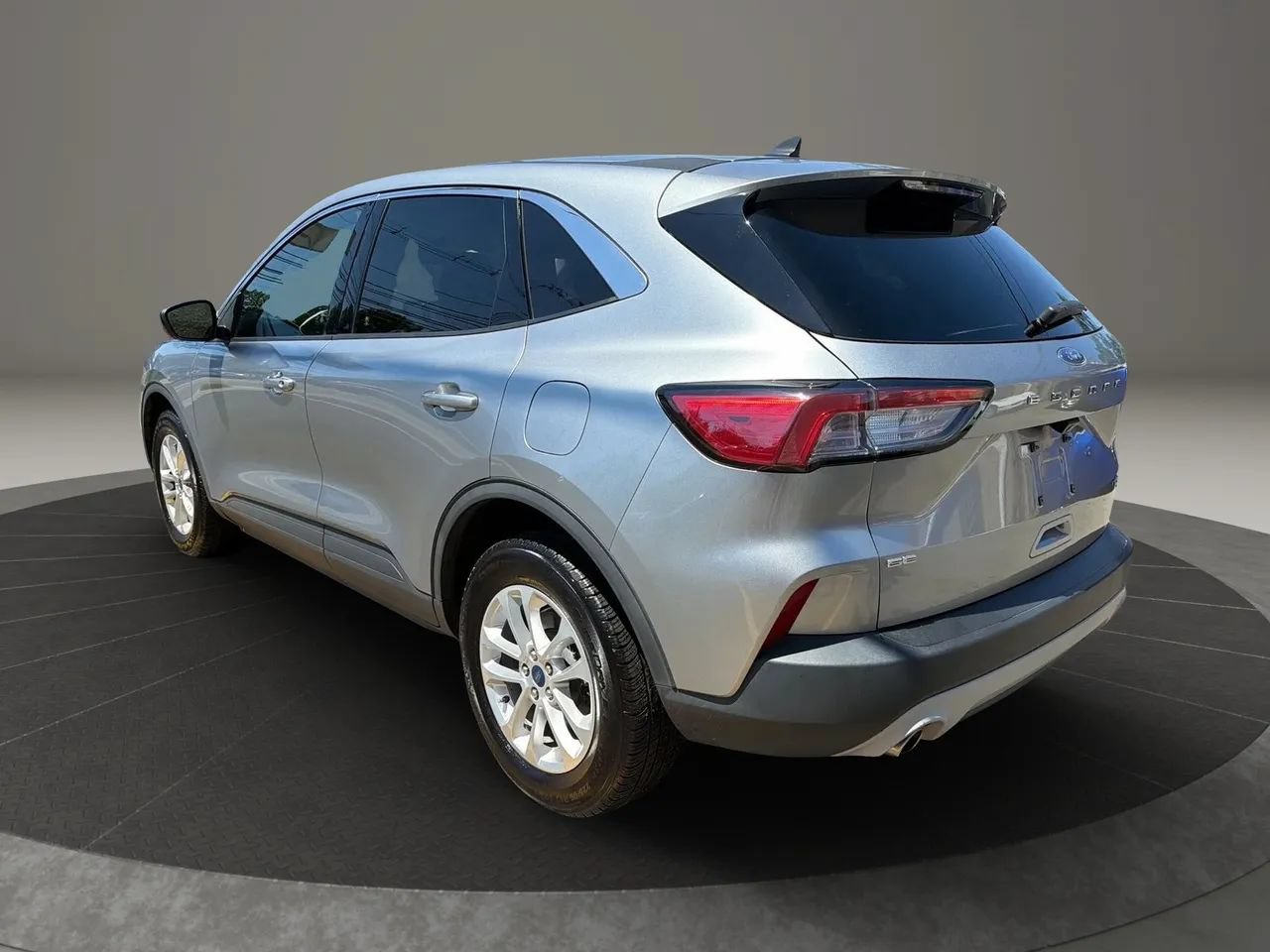 Used 2022 Ford Escape SE w/ Convenience Package AWD/4WD image 7