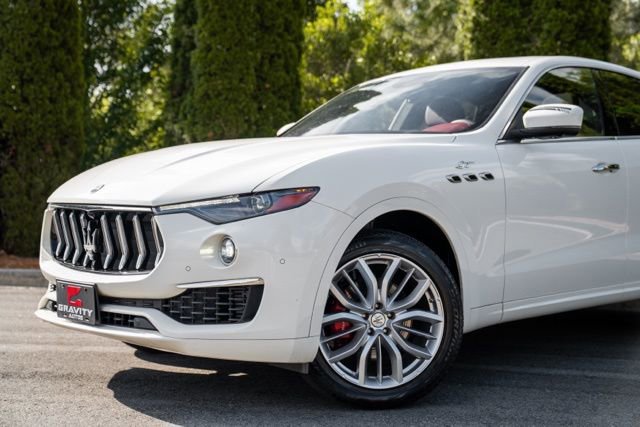 Used 2022 Maserati Levante GT AWD/4WD image 3