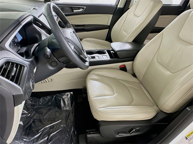 Used 2019 Ford Edge Titanium w/ Equipment Group 301A image 9