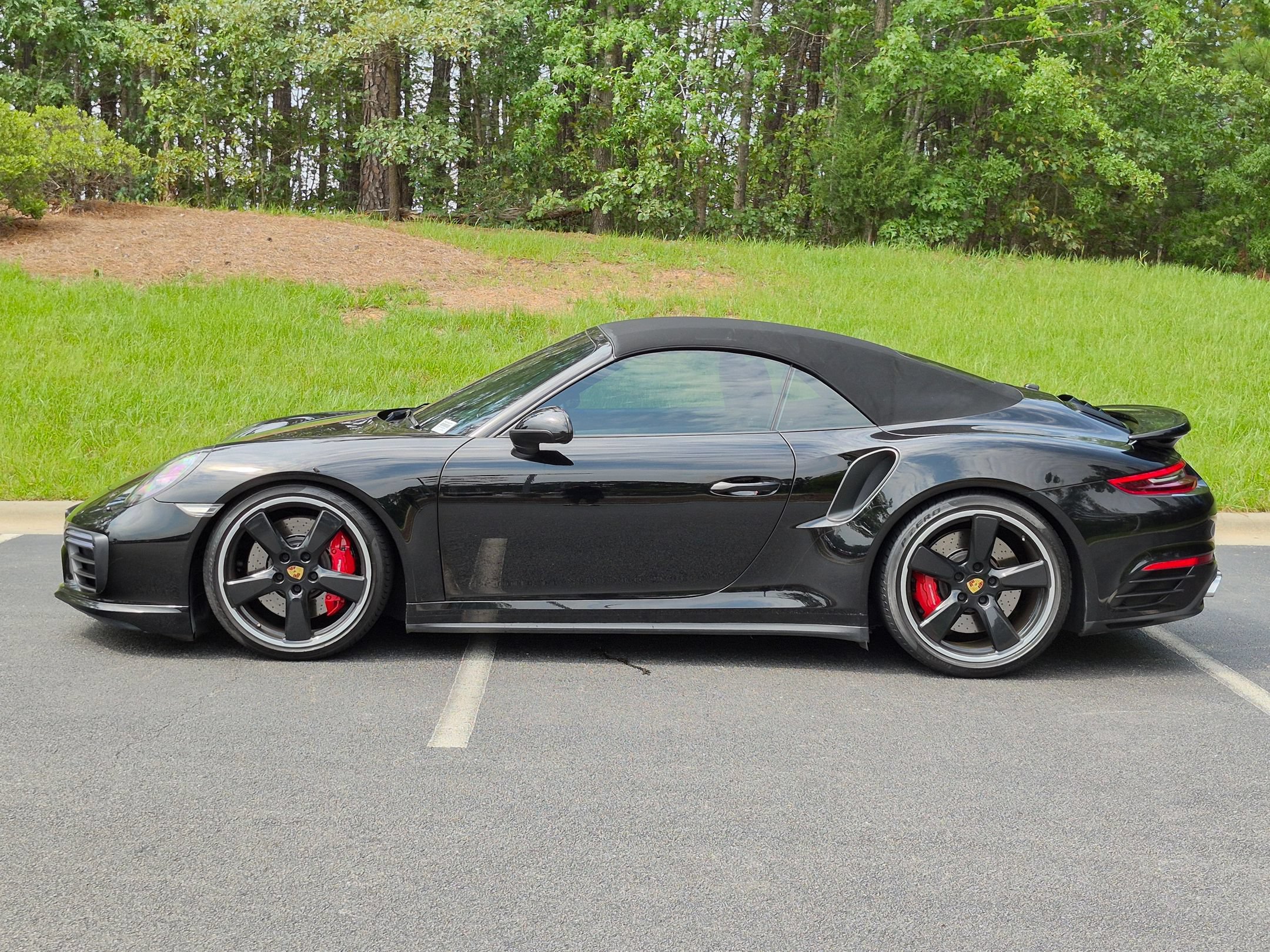 Certified 2018 Porsche 911 4 Cabriolet AWD/4WD image 2