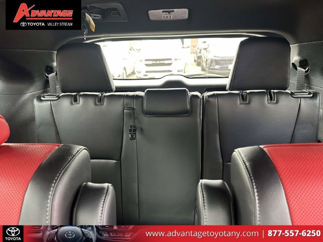 Used 2022 Toyota Highlander XSE AWD/4WD image 15
