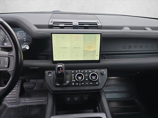 Certified 2022 Land Rover Defender 110 X-Dynamic SE image 21
