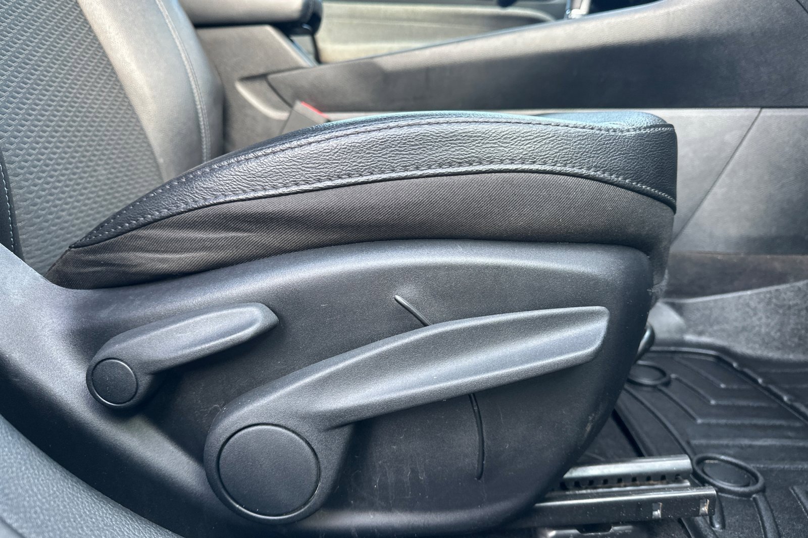 Used 2024 Jeep Compass Latitude image 22