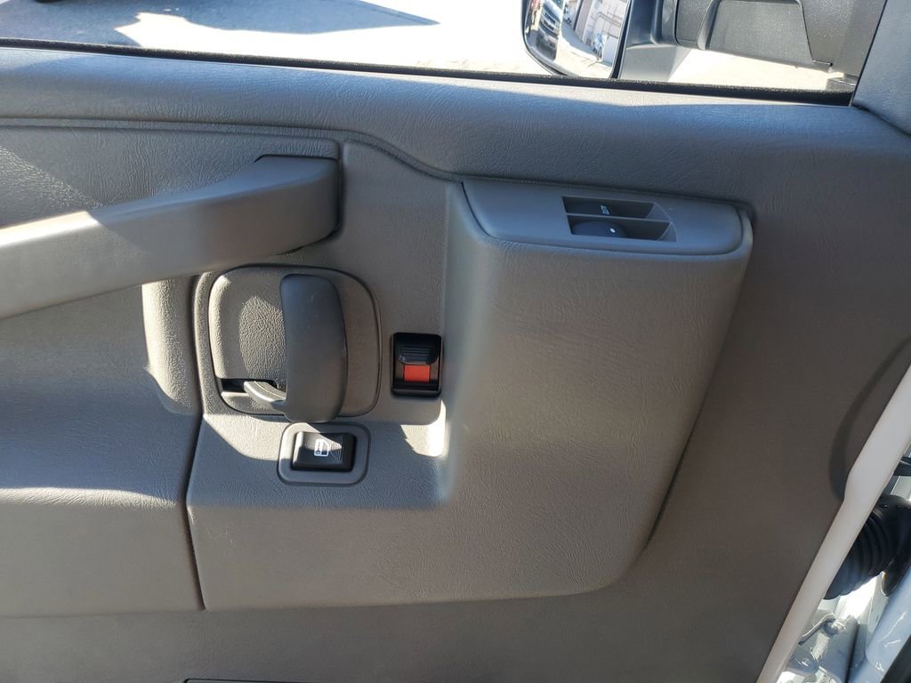 New 2026 Chevrolet Express 3500 w/ Power Convenience Package image 31