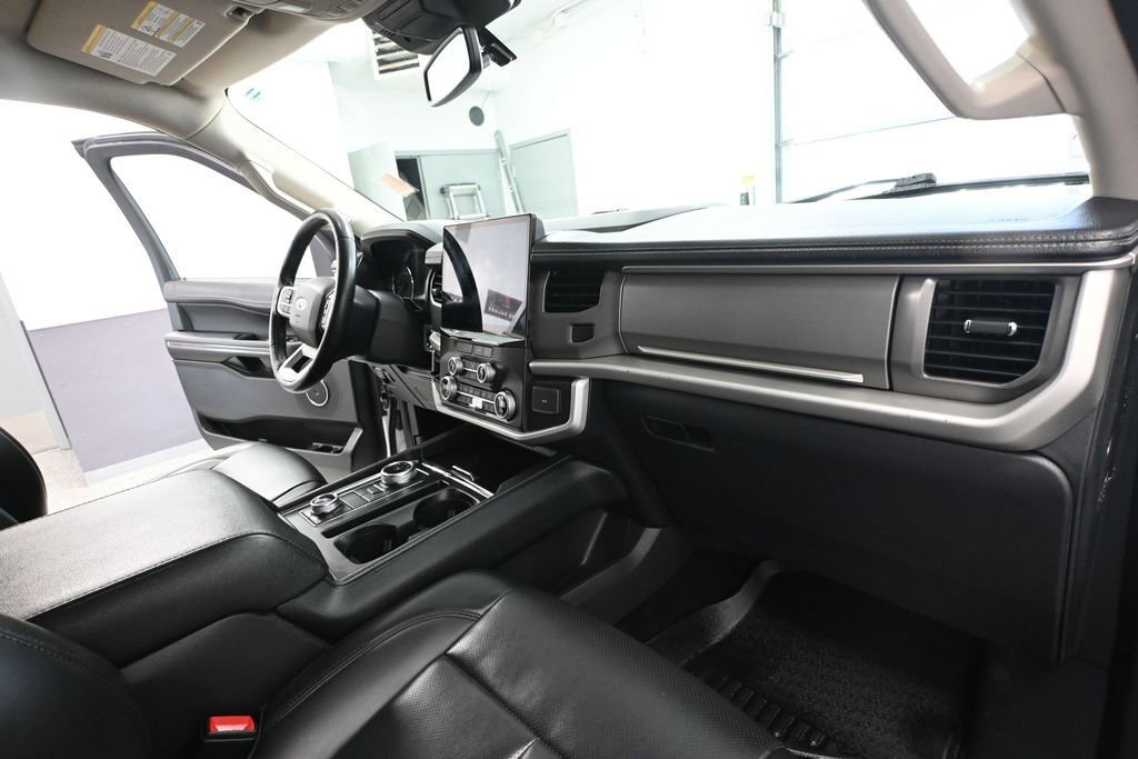 Used 2022 Ford Expedition Max XLT AWD/4WD image 53