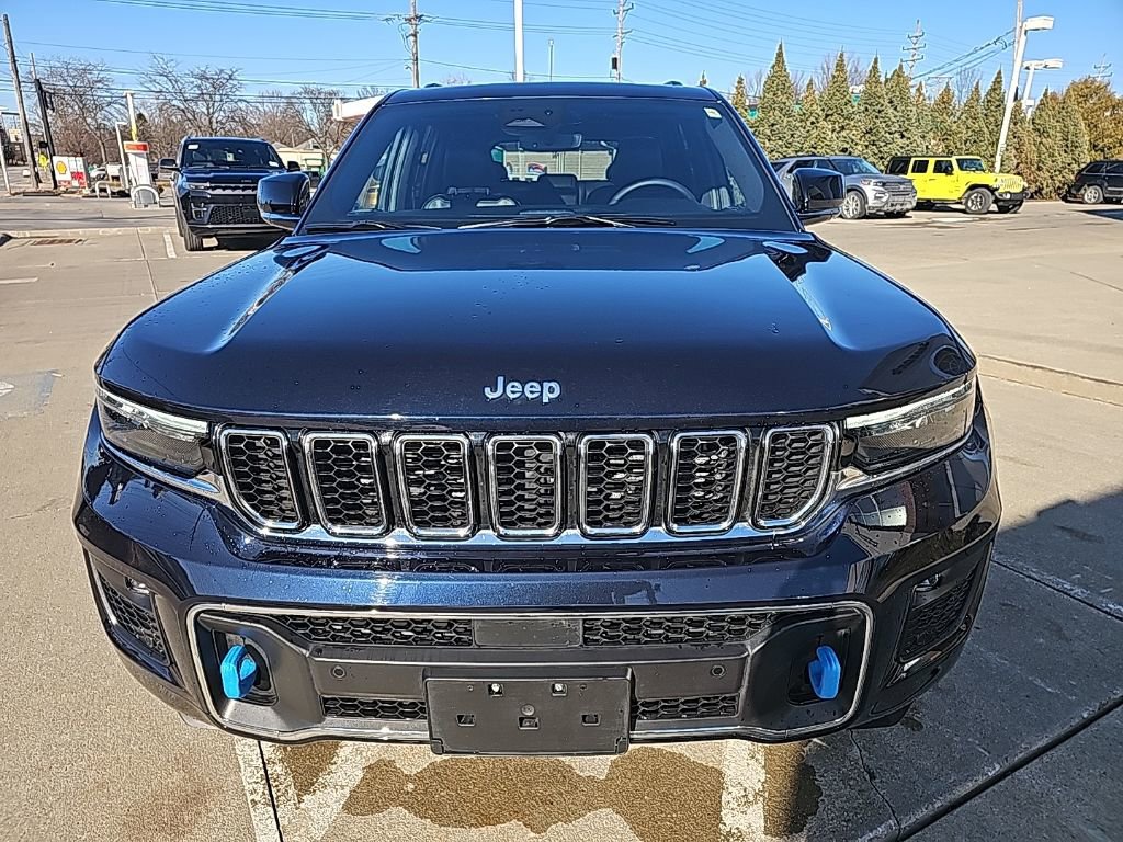 Used 2024 Jeep Grand Cherokee Overland image 4