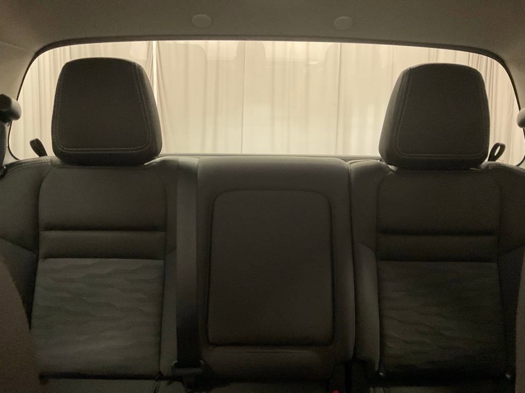 Used 2024 Nissan Frontier SV image 31