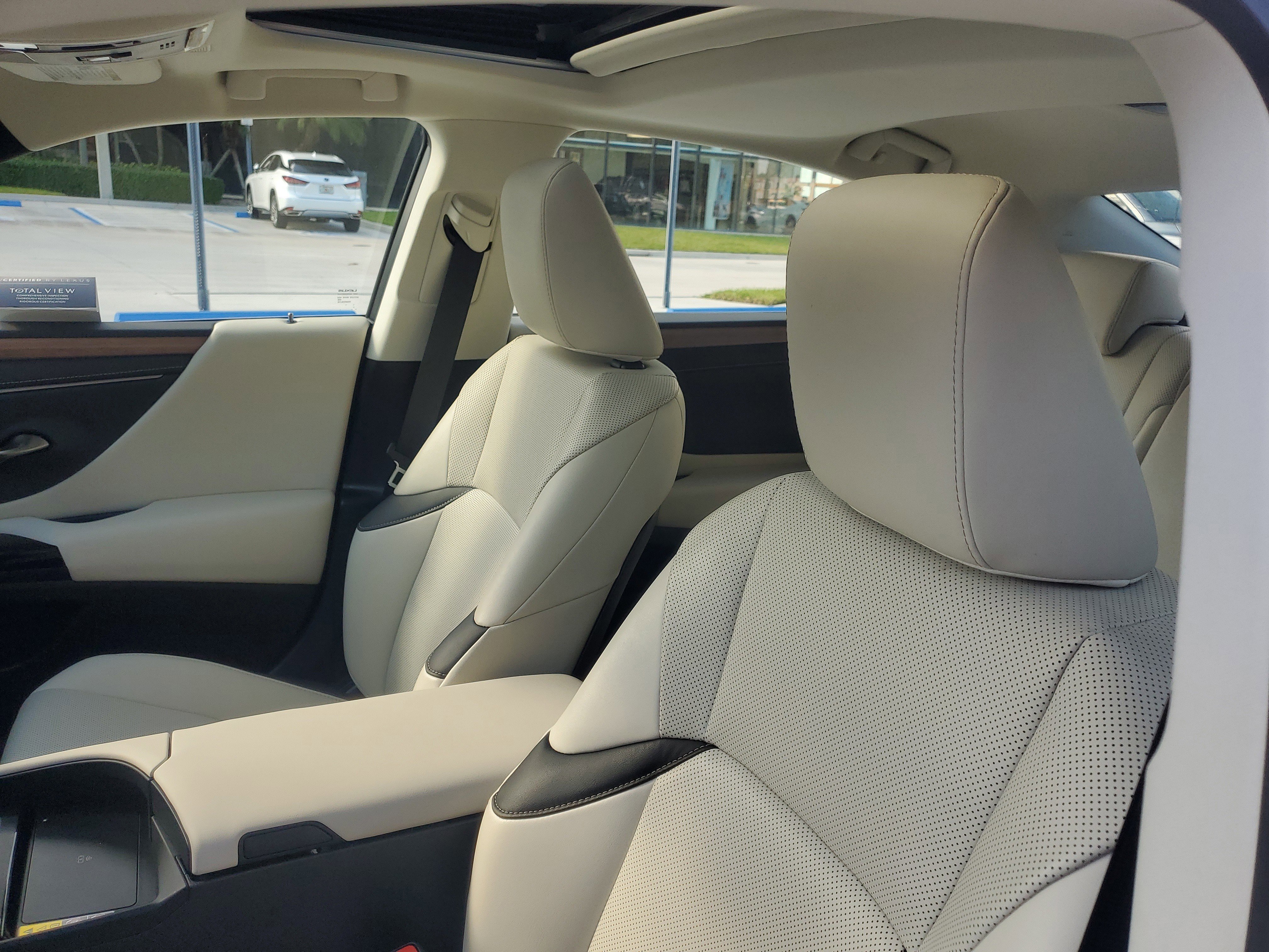 Certified 2025 Lexus ES 350 w/ Premium Package image 22