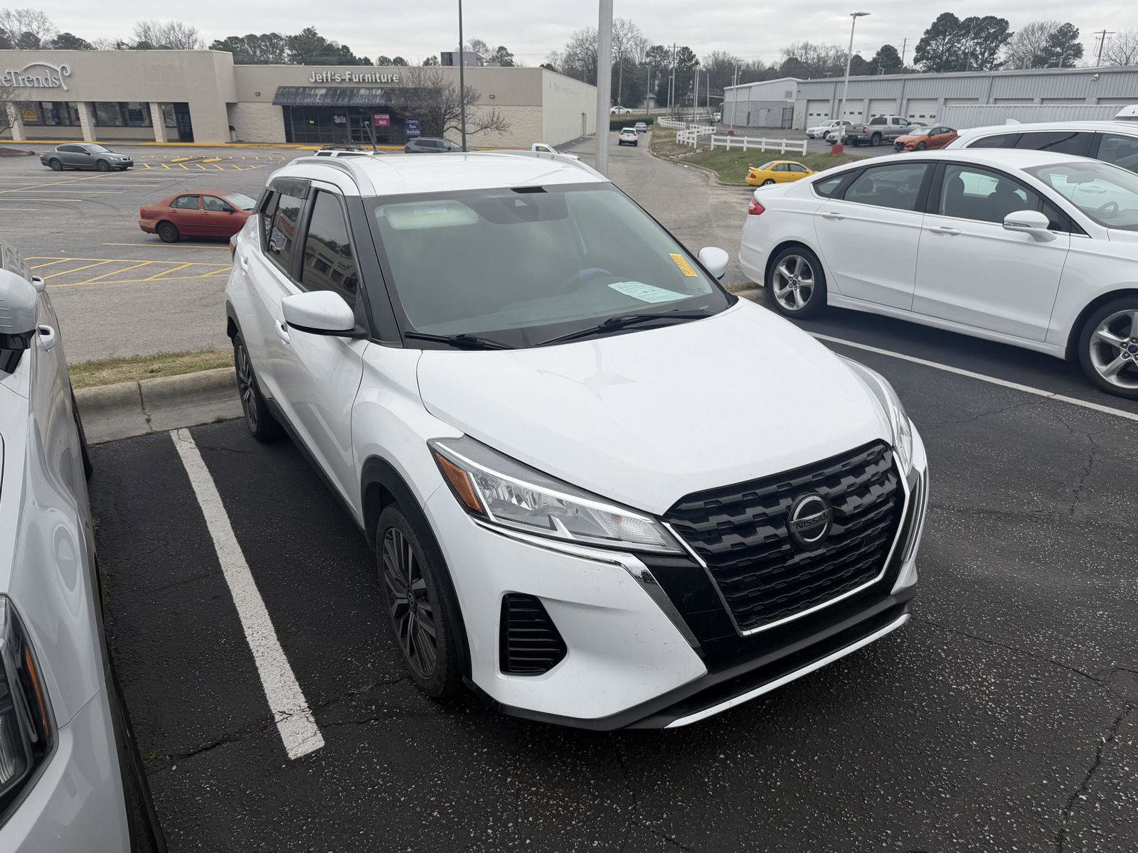 Used 2021 Nissan Kicks SV image 14