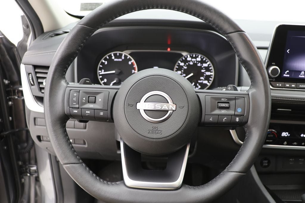 Used 2024 Nissan Rogue SV w/ SV Premium Package AWD/4WD image 18