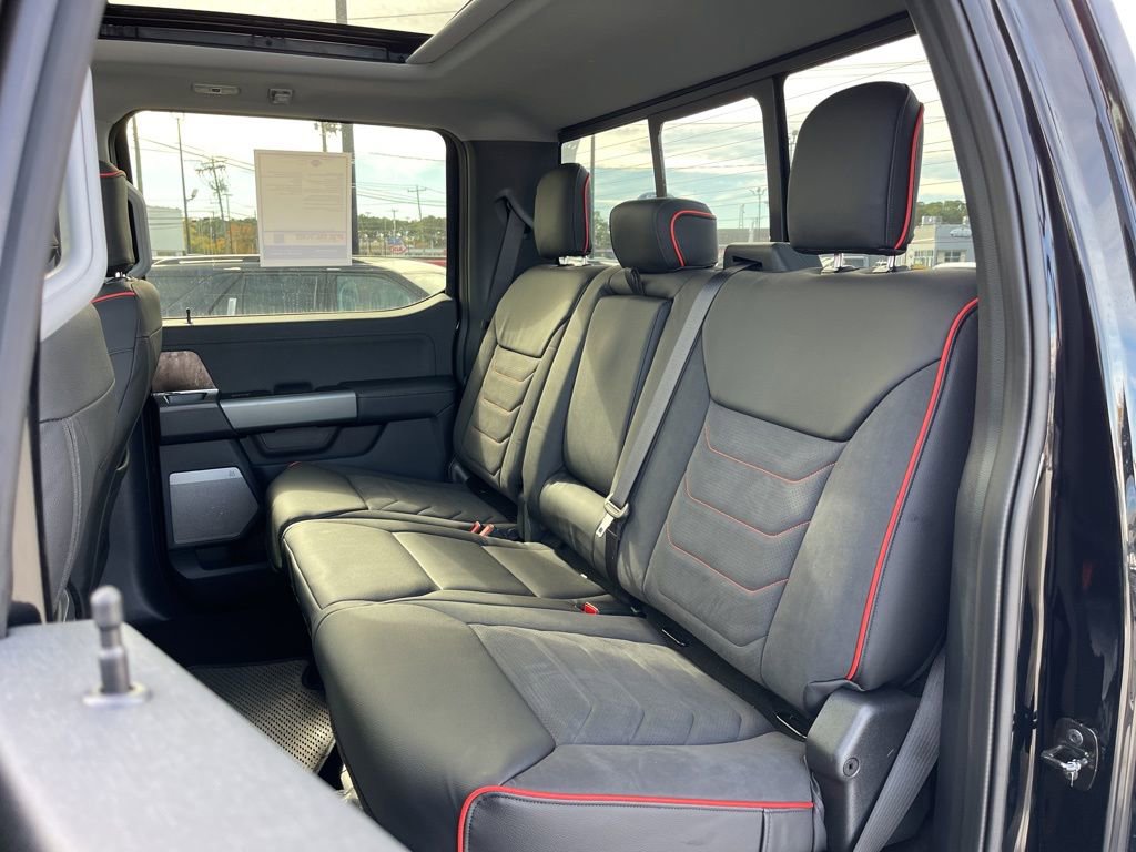 New 2026 Ford F250 Lariat w/ Black Appearance Package image 21