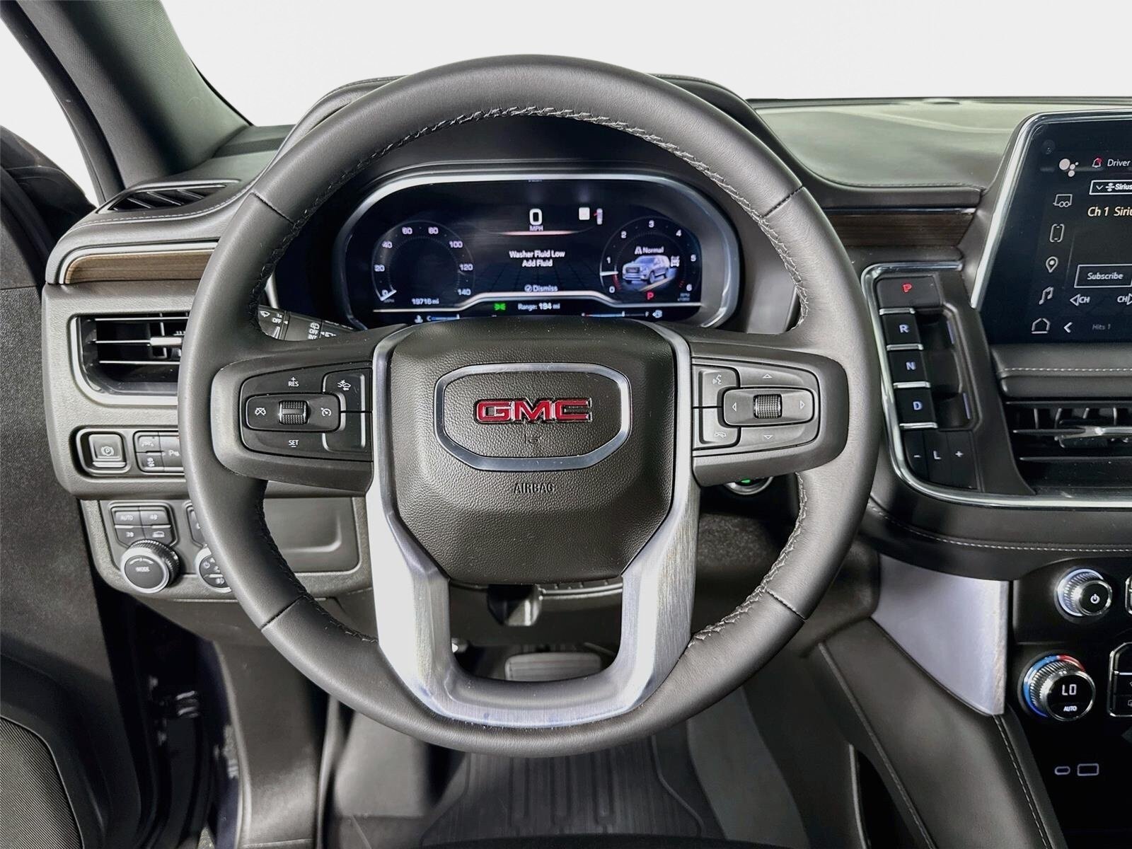 Certified 2023 GMC Yukon SLE w/ Gmc Pro Safety Plus Package AWD/4WD image 12