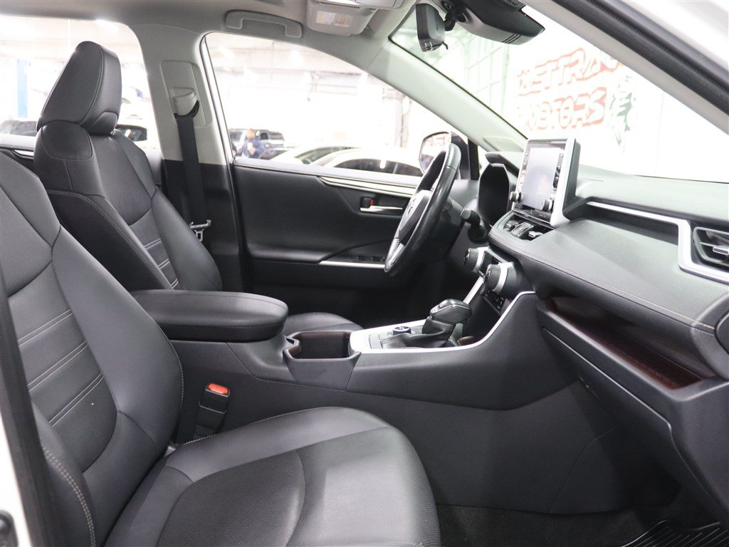Used 2022 Toyota RAV4 Limited AWD/4WD image 14