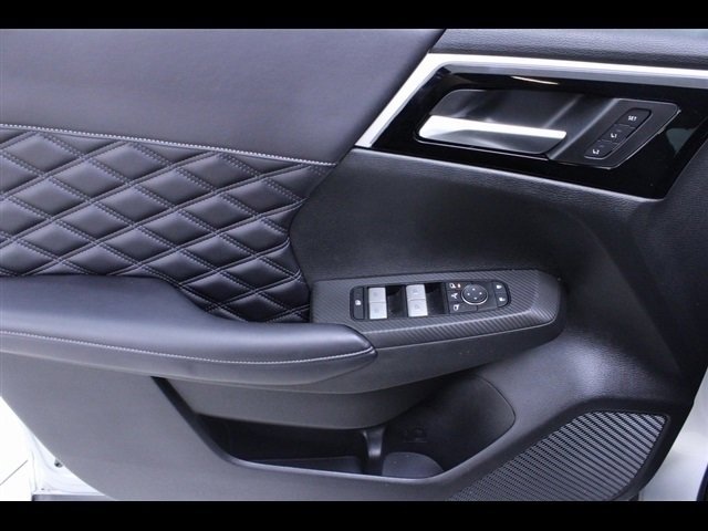 Used 2023 Mitsubishi Outlander SEL image 17