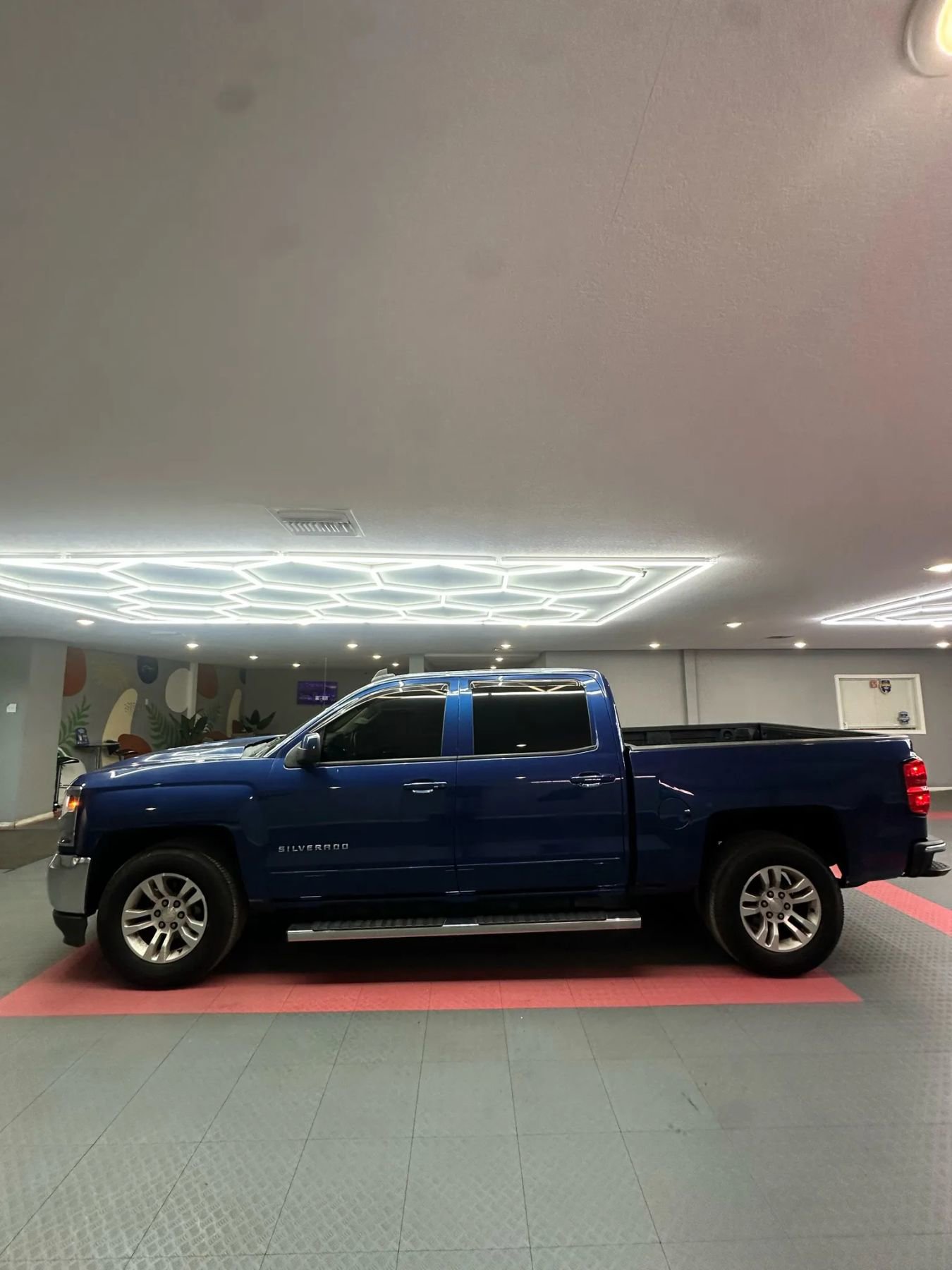 Used 2017 Chevrolet Silverado 1500 LT w/ All Star Edition RWD image 3