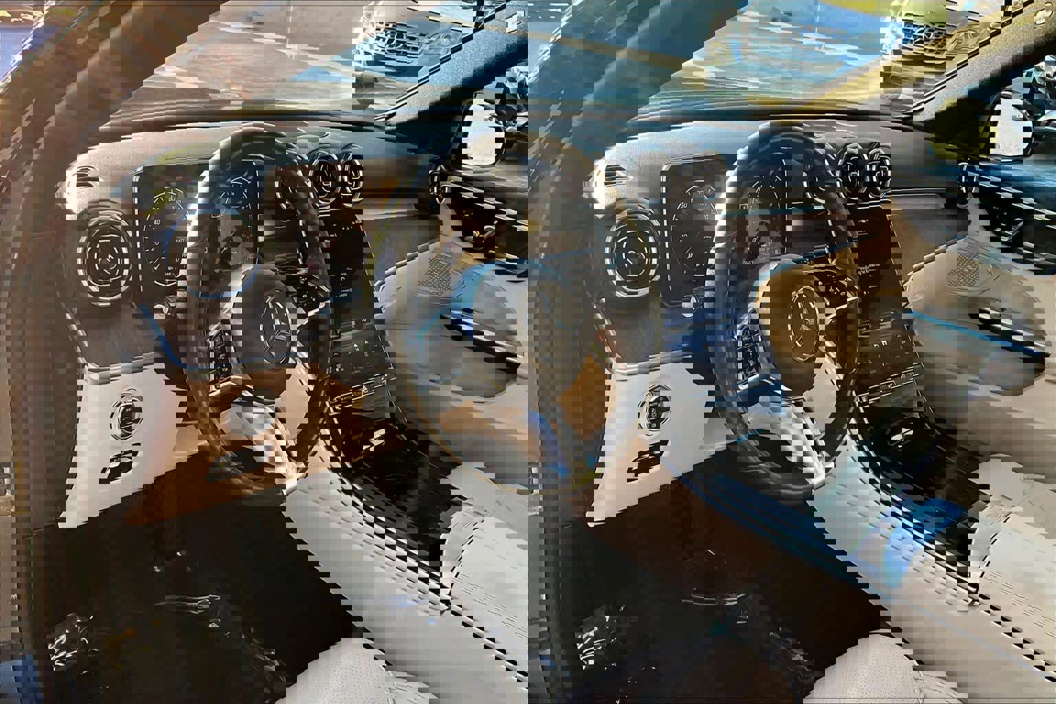 Used 2022 Mercedes-Benz C 300 4MATIC Sedan image 16