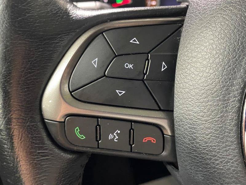 Used 2018 Jeep Renegade Limited w/ UConnect 8.4 Nav Group AWD/4WD image 22