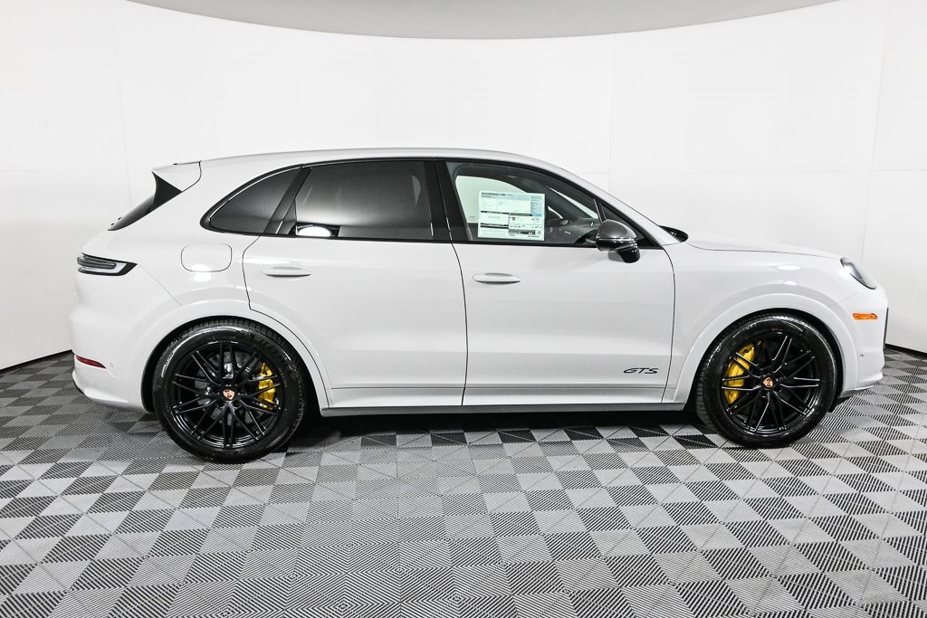 New 2026 Porsche Cayenne GTS image 35