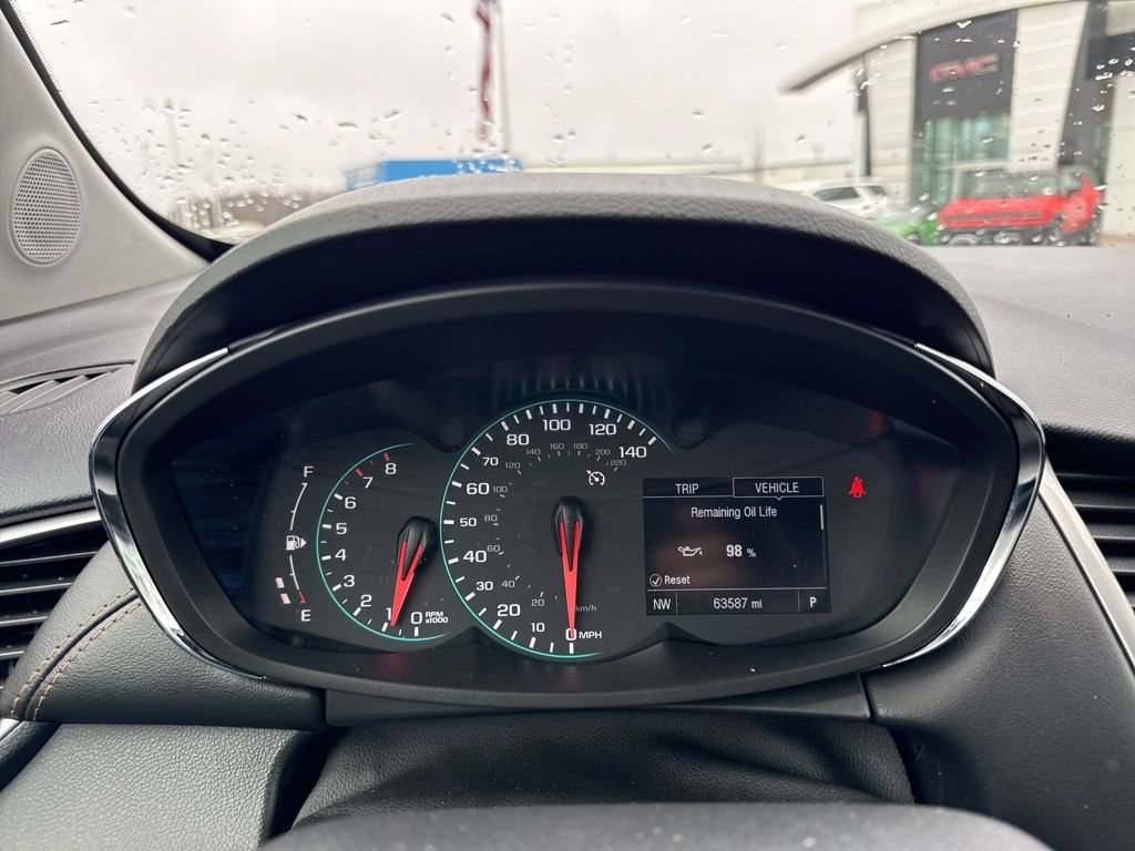 Used 2021 Chevrolet Trax LT AWD/4WD image 19