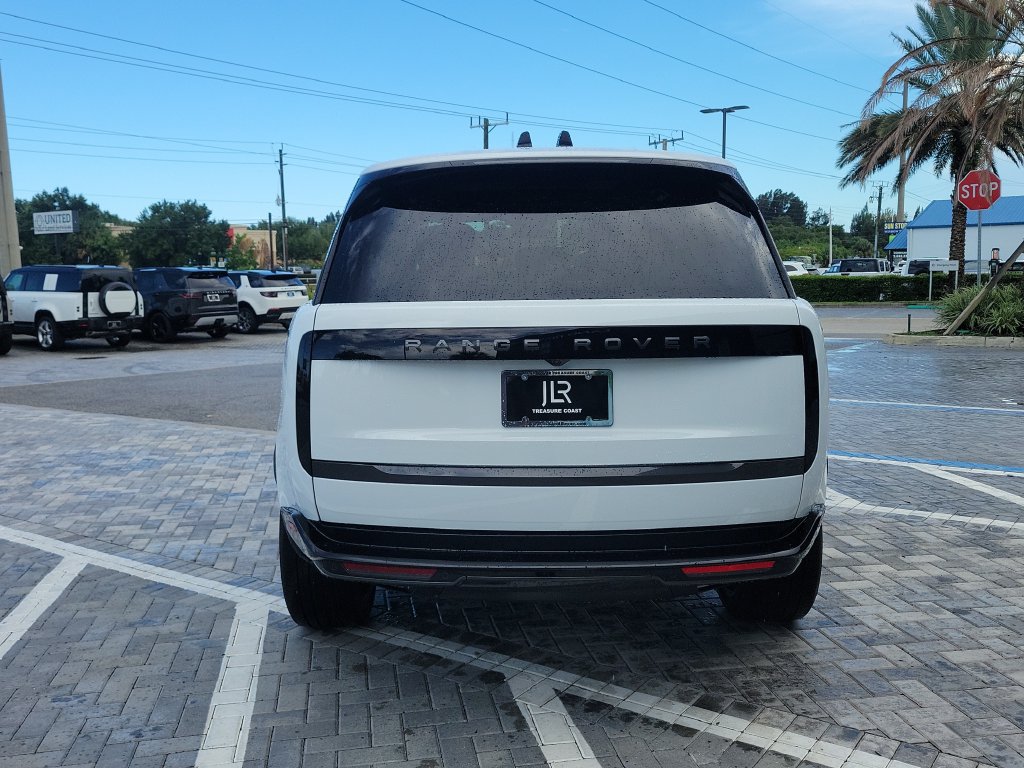 New 2026 Land Rover Range Rover Long Wheelbase SE AWD/4WD image 4