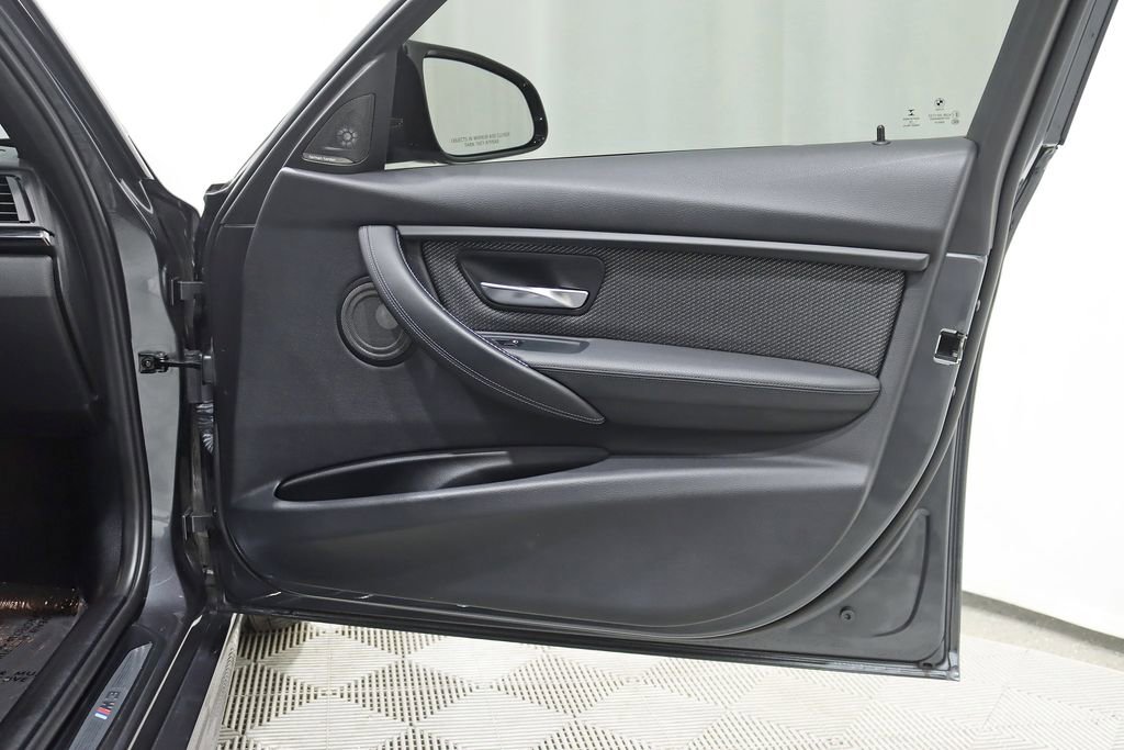 Used 2015 BMW M3 RWD image 30