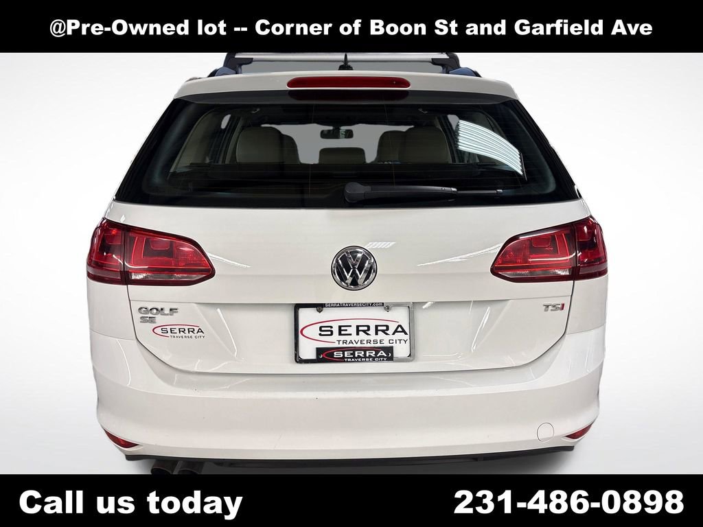 Used 2016 Volkswagen Golf S FWD image 4