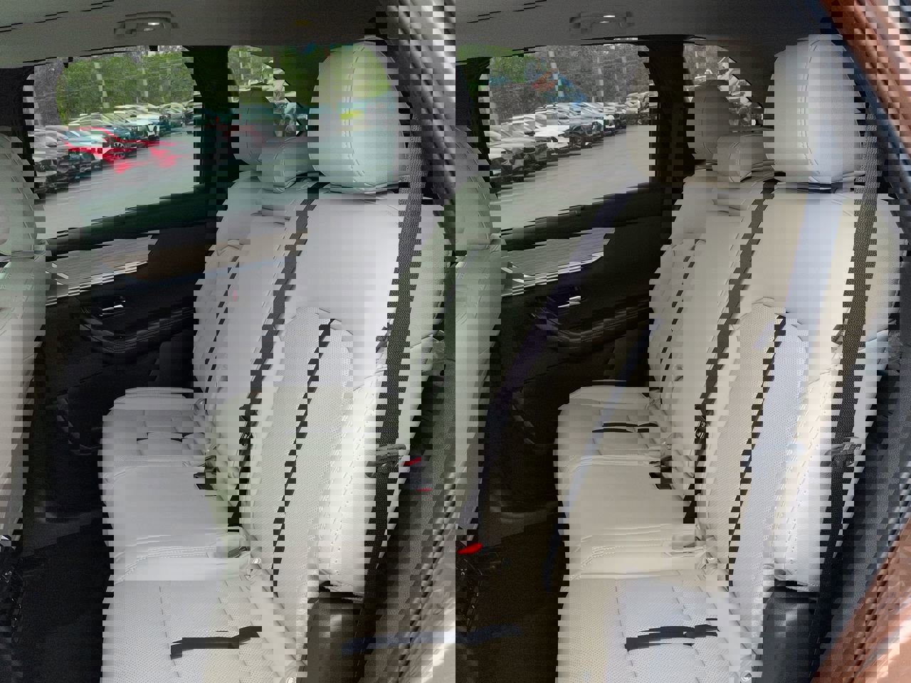 Certified 2025 MAZDA CX-70 Plug-In Hybrid w/ Premium Pkg image 13