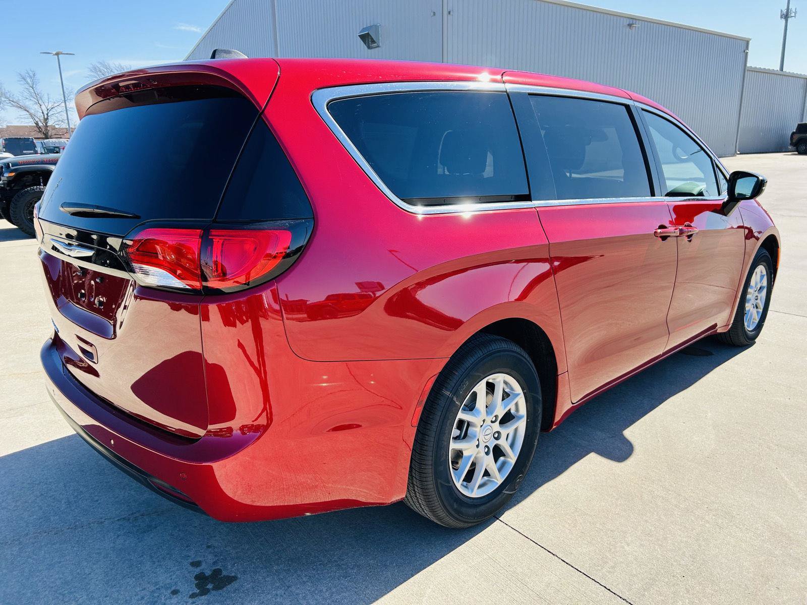 New 2026 Chrysler Voyager LX FWD image 39