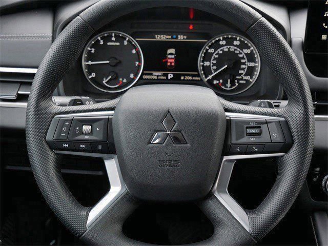 New 2026 Mitsubishi Outlander ES image 8