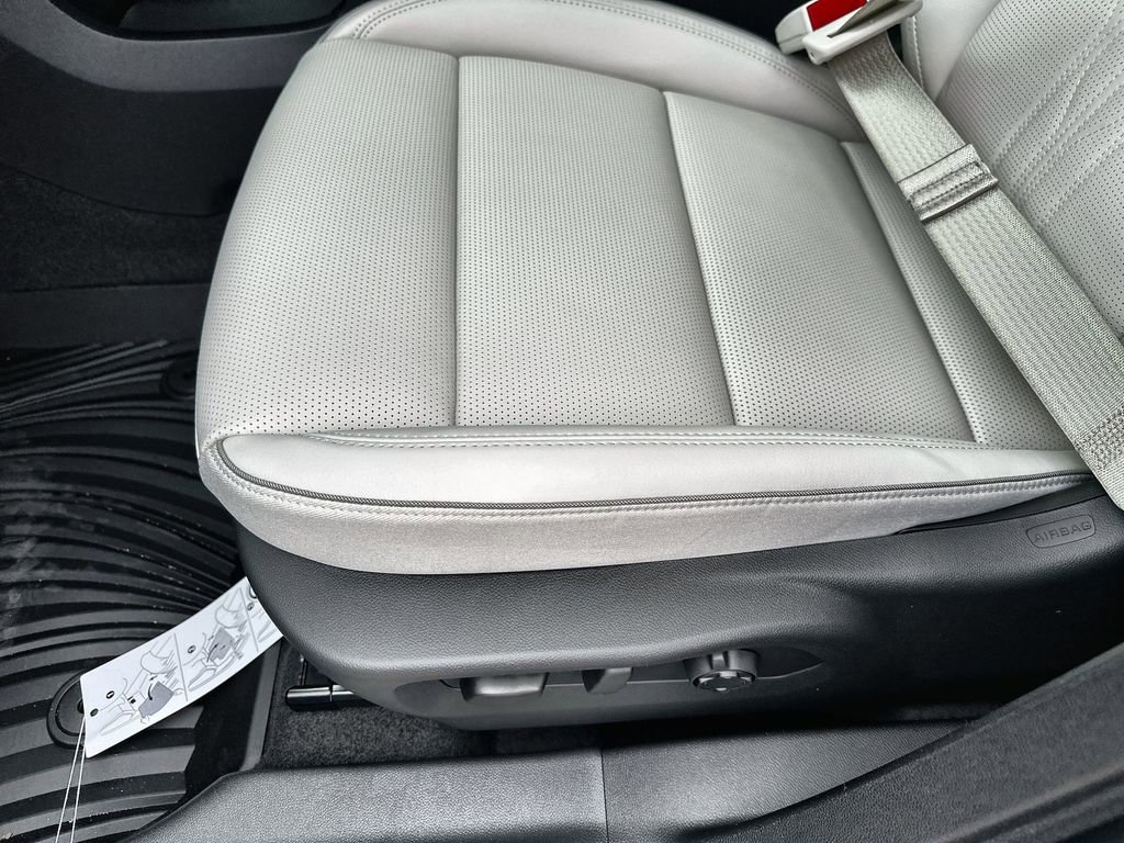 New 2026 Buick Envision Avenir image 25