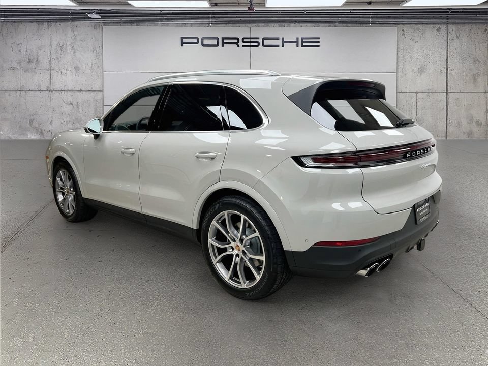 New 2026 Porsche Cayenne AWD/4WD image 3