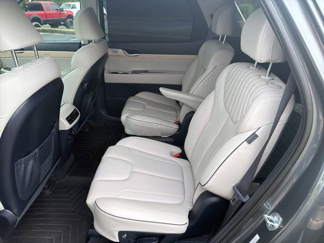 Used 2023 Hyundai Palisade Limited AWD/4WD image 13