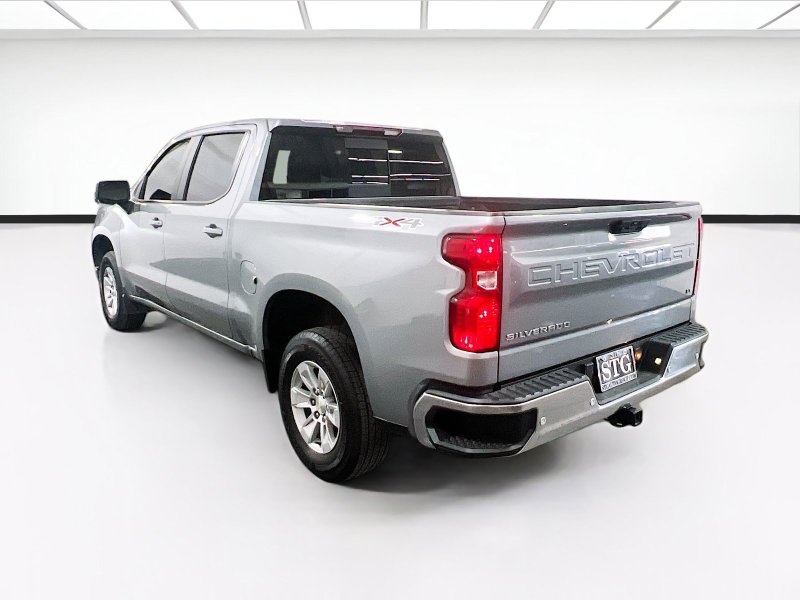 Used 2024 Chevrolet Silverado 1500 LT w/ Safety Package AWD/4WD image 6
