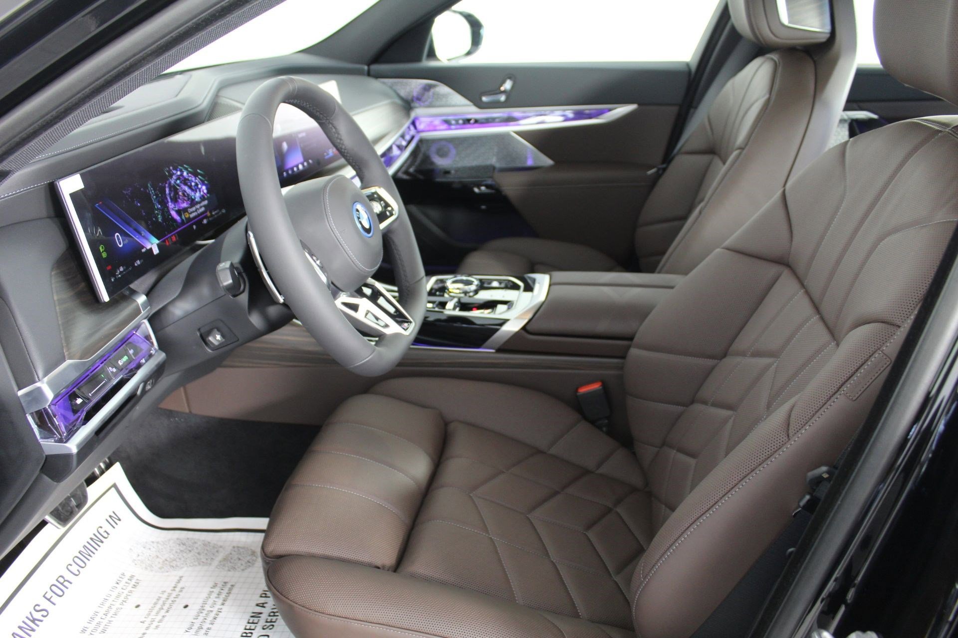 New 2026 BMW 750e xDrive w/ Executive Package image 5