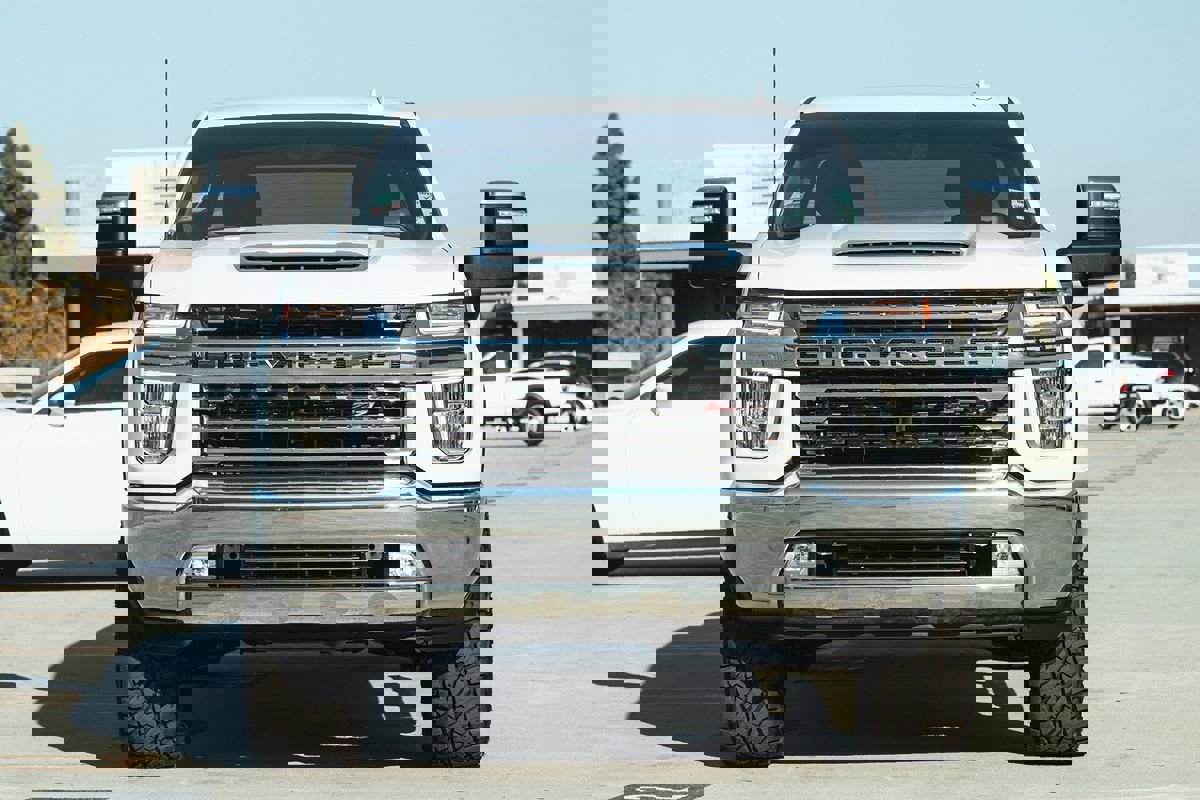 Used 2023 Chevrolet Silverado 2500 LTZ w/ Gooseneck/5TH Wheel Package image 4