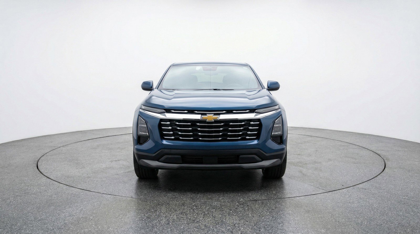Used 2025 Chevrolet Equinox LT FWD image 2