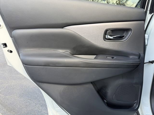 Used 2024 Nissan Murano SV w/ SV Midnight Edition Package image 17