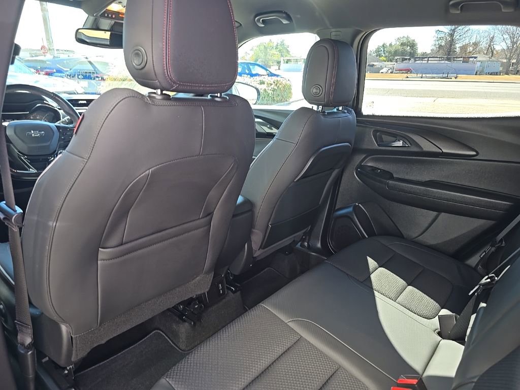 Used 2023 Chevrolet TrailBlazer RS w/ Convenience Package image 23