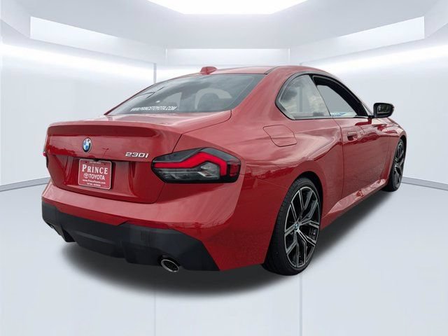 Used 2023 BMW 230i Coupe w/ Premium Package RWD image 4