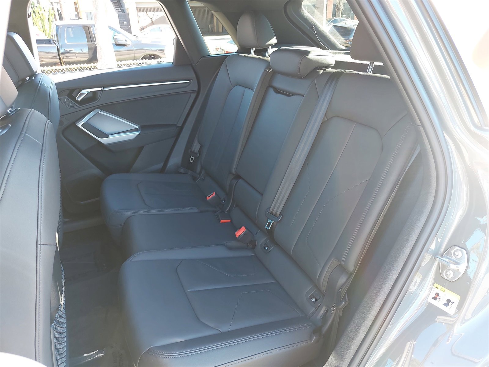 Used 2025 Audi Q3 2.0T Premium w/ Convenience Package image 14