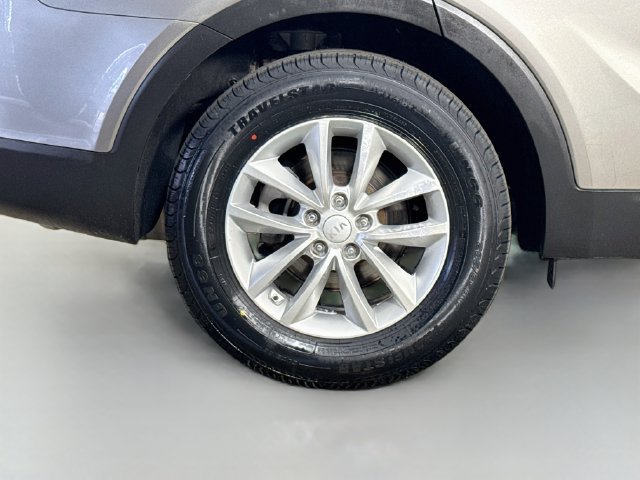 Used 2017 Kia Sorento FWD image 32