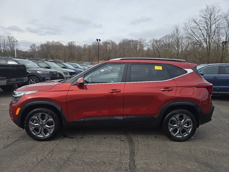 Certified 2024 Kia Seltos S image 4